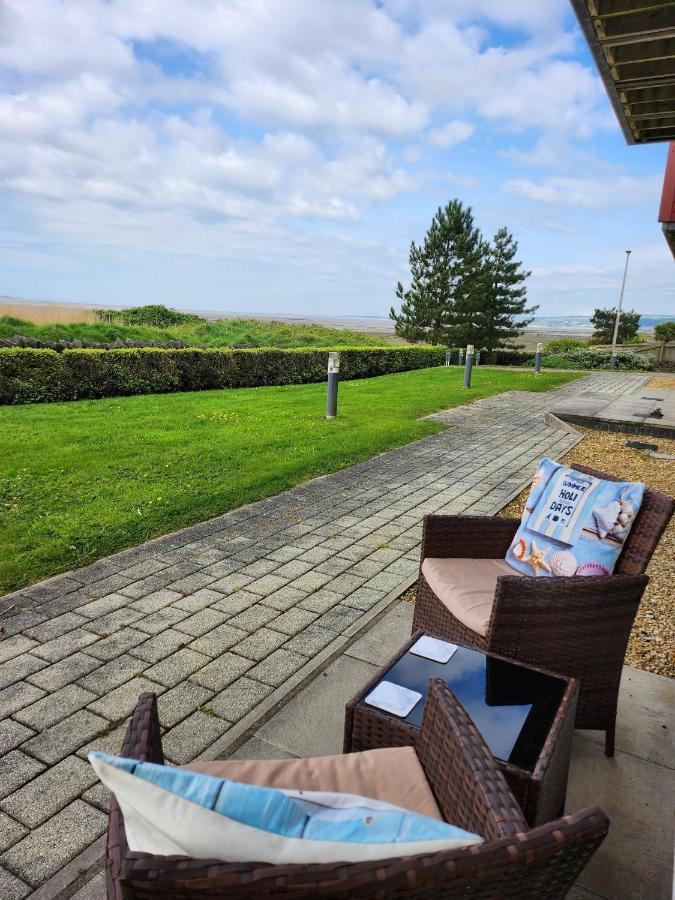 Coastal Apartment With Beach On Your Doorstep! Ланели Екстериор снимка